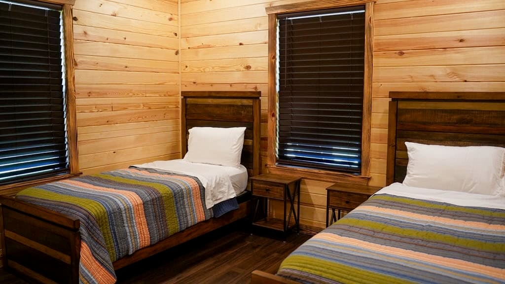 80 Acres with a Brand New Lodge in South Mississippi