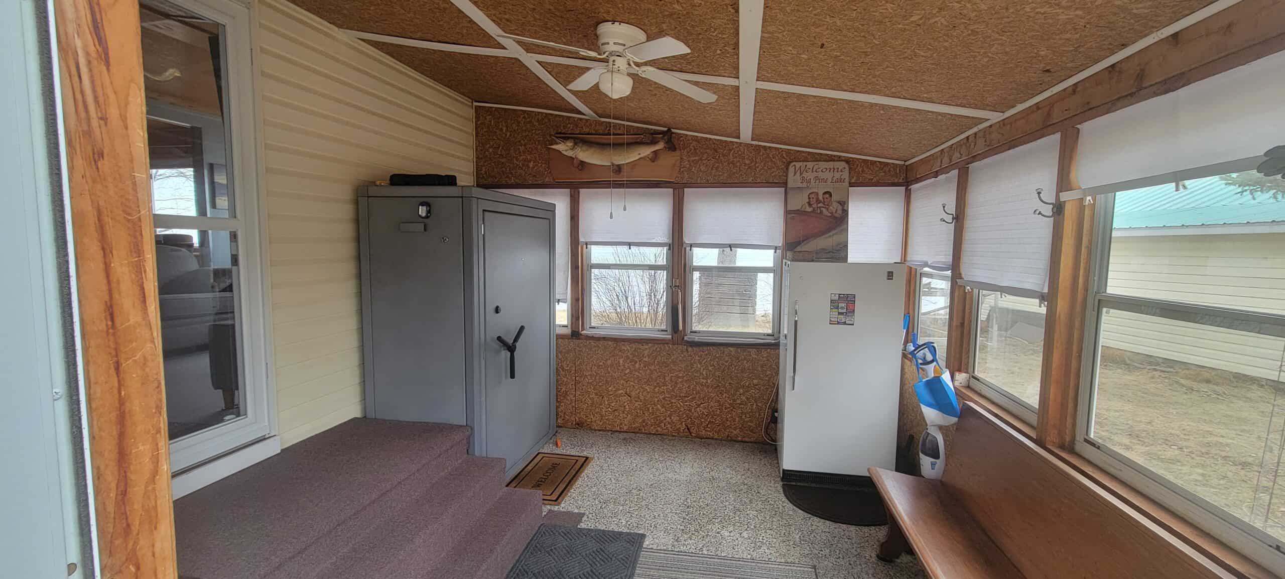MN Lakefront Cabin and Land Auction