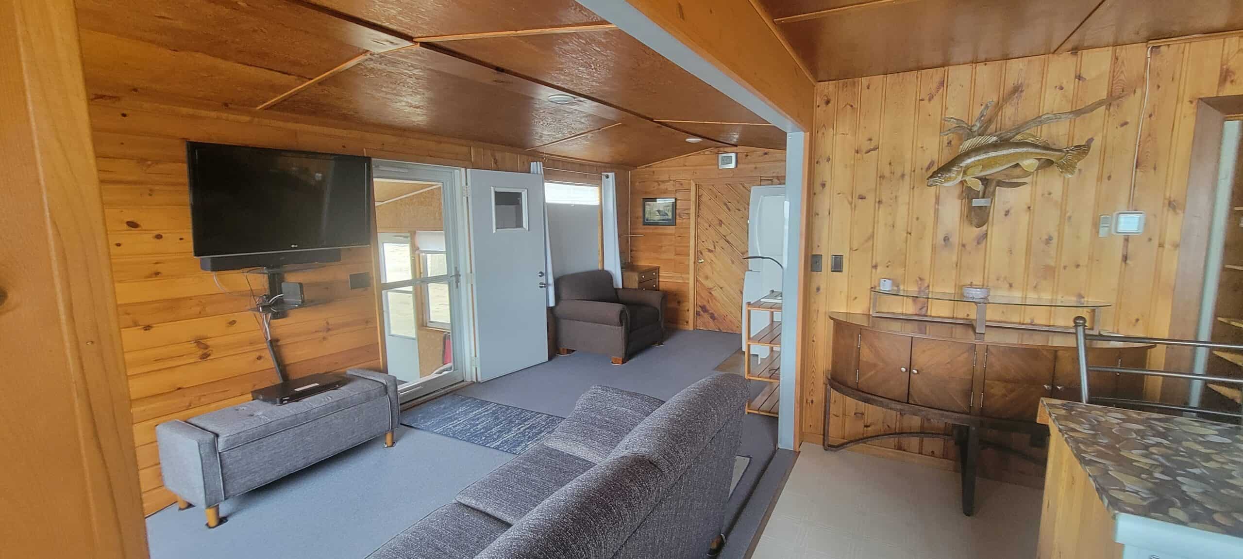 MN Lakefront Cabin and Land Auction