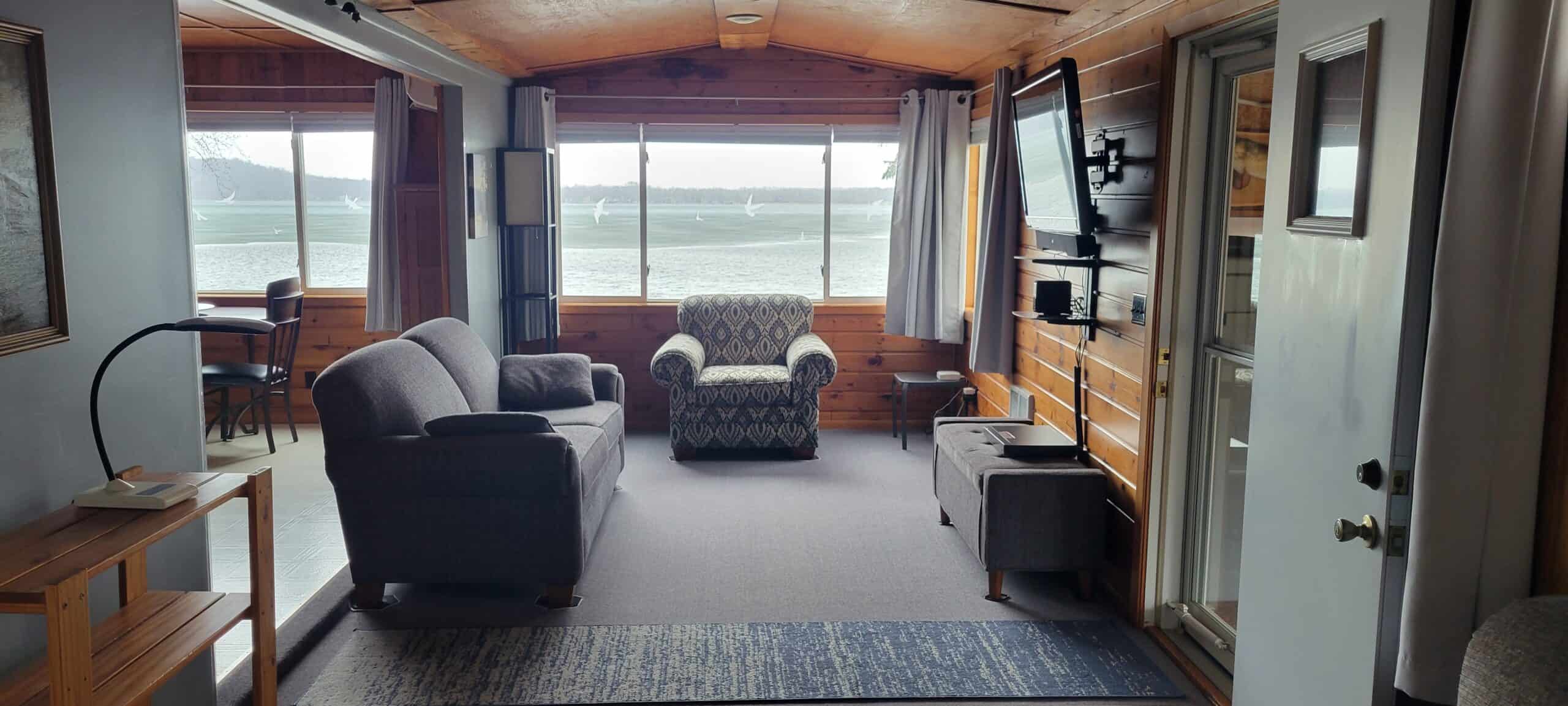 MN Lakefront Cabin and Land Auction