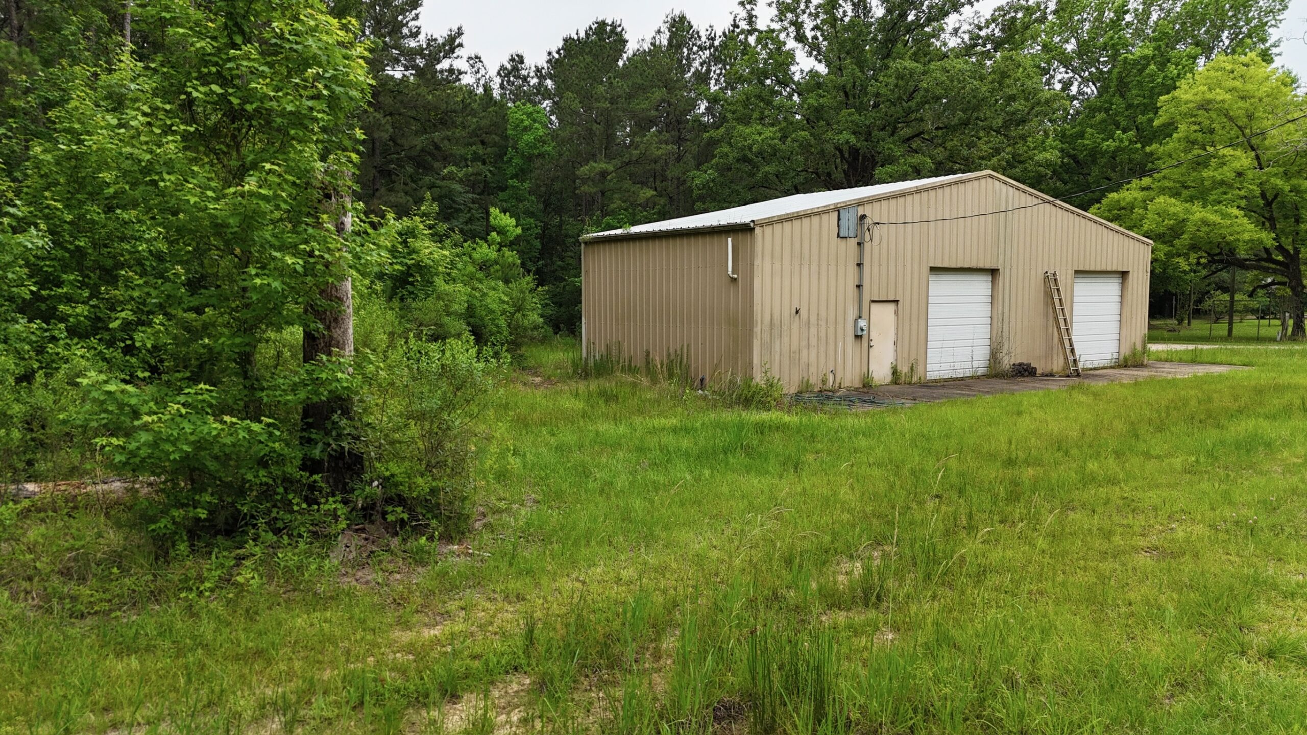 Riverfront Hunting Property with a Private Lake