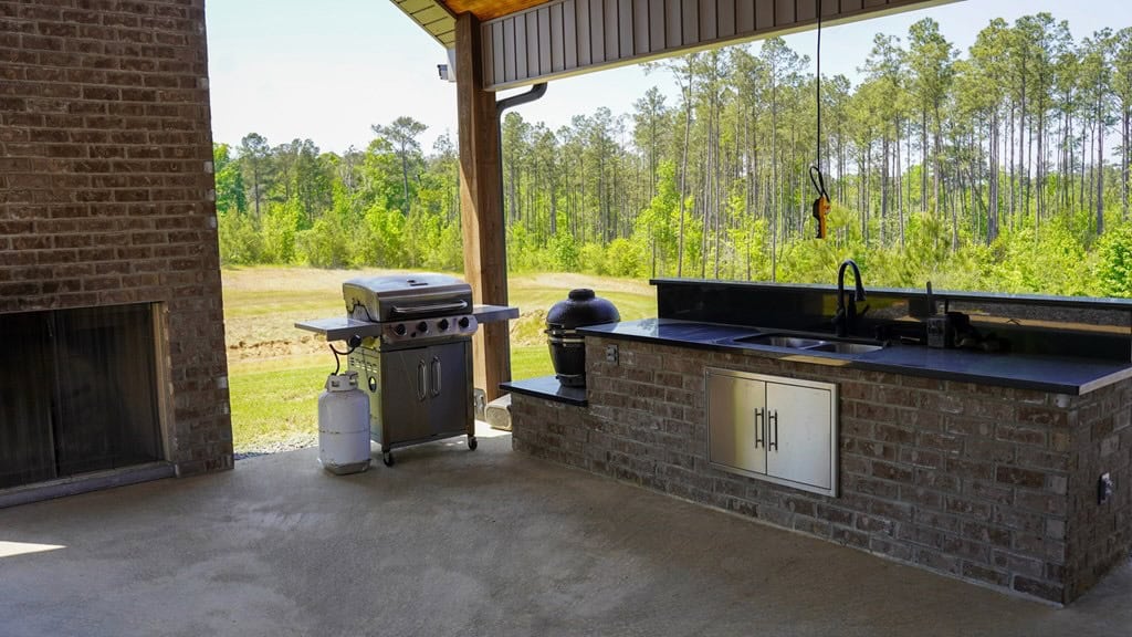 80 Acres with a Brand New Lodge in South Mississippi