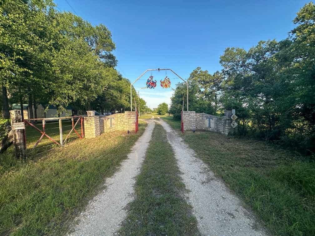 32-Acre Live Water Property with Leon River Frontage in Gatesville, TX