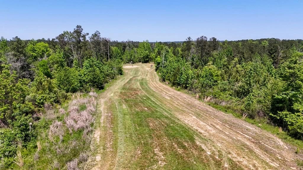 80 Acres with a Brand New Lodge in South Mississippi