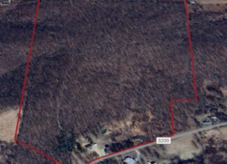 Hunting Property with Home and Shop for Sale in Mountain View, MO