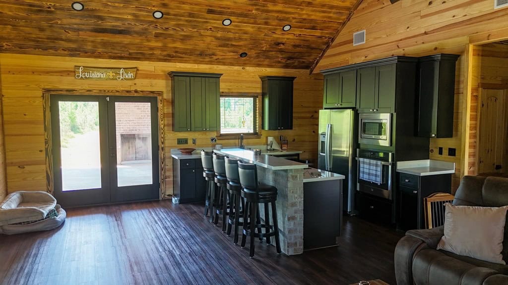 80 Acres with a Brand New Lodge in South Mississippi