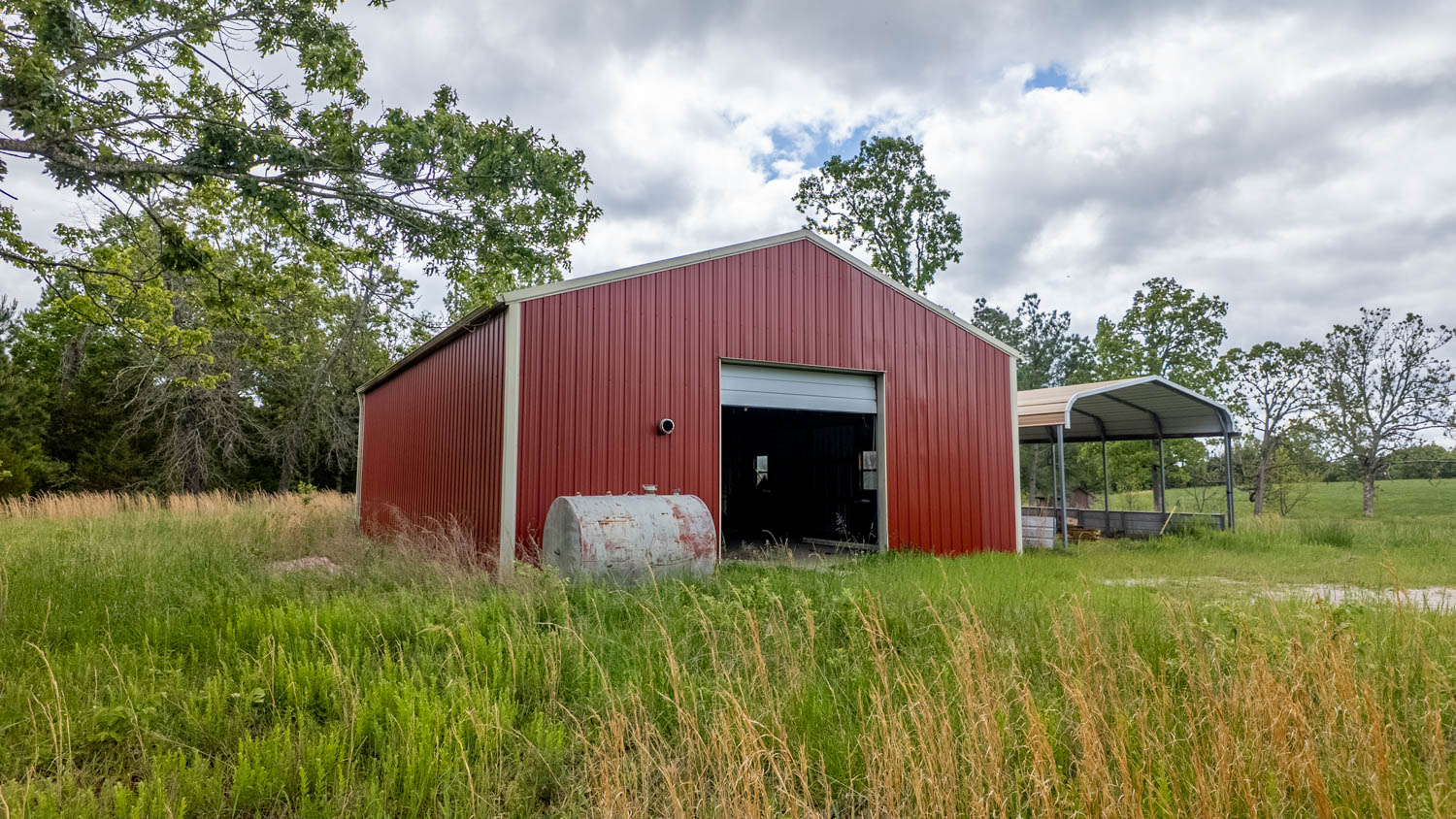 BEAUTIFUL FARM FOR SALE IN THE OZARKS