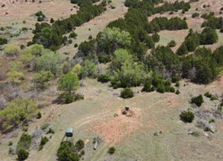 315± Acres | Barber County, KS | Trophy Whitetail Hunting | Red Hills Views
