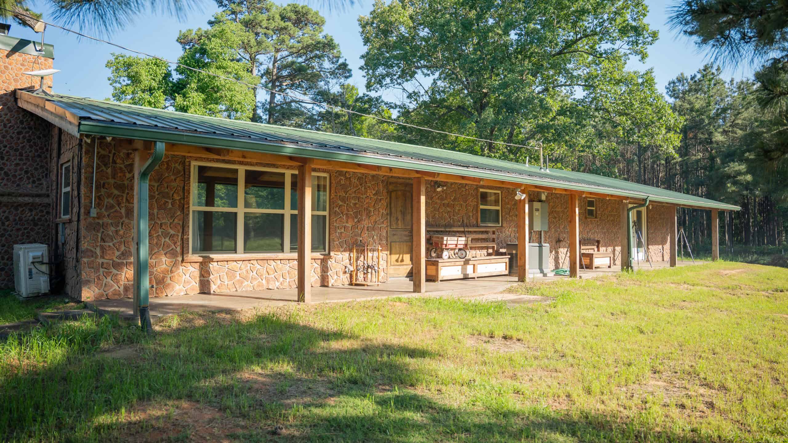 G4 Ranch – 235± Acres of Premier Hunting & Recreational Paradise in Red River County, Texas