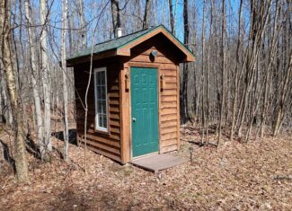 Cabin with Acreage for Sale in Glidden, Wisconsin