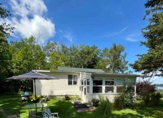 MN Lakefront Cabin and Land Auction