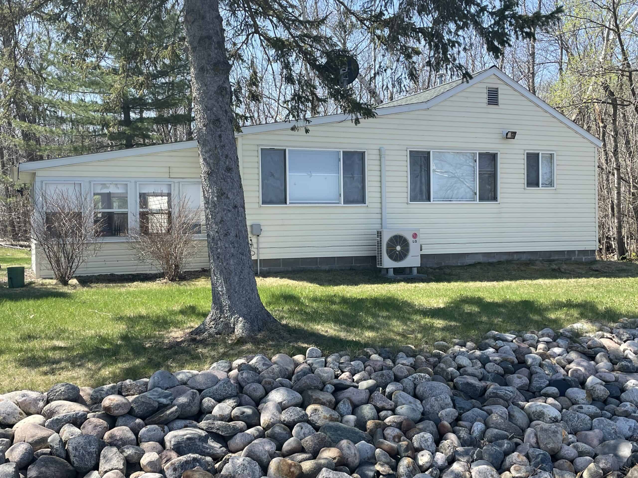 MN Lakefront Cabin and Land Auction