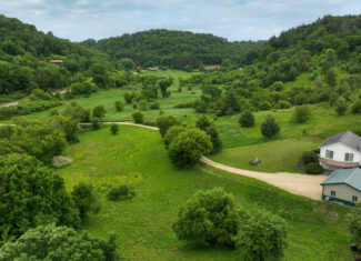 Scenic Country Home & Recreational Paradise Near Wildcat Mountain State Park – 21.78 Acres in Vernon County, WI