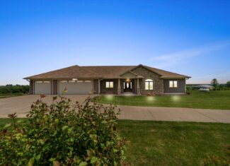 Luxurious Executive Compound for Sale in Southwest Wisconsin