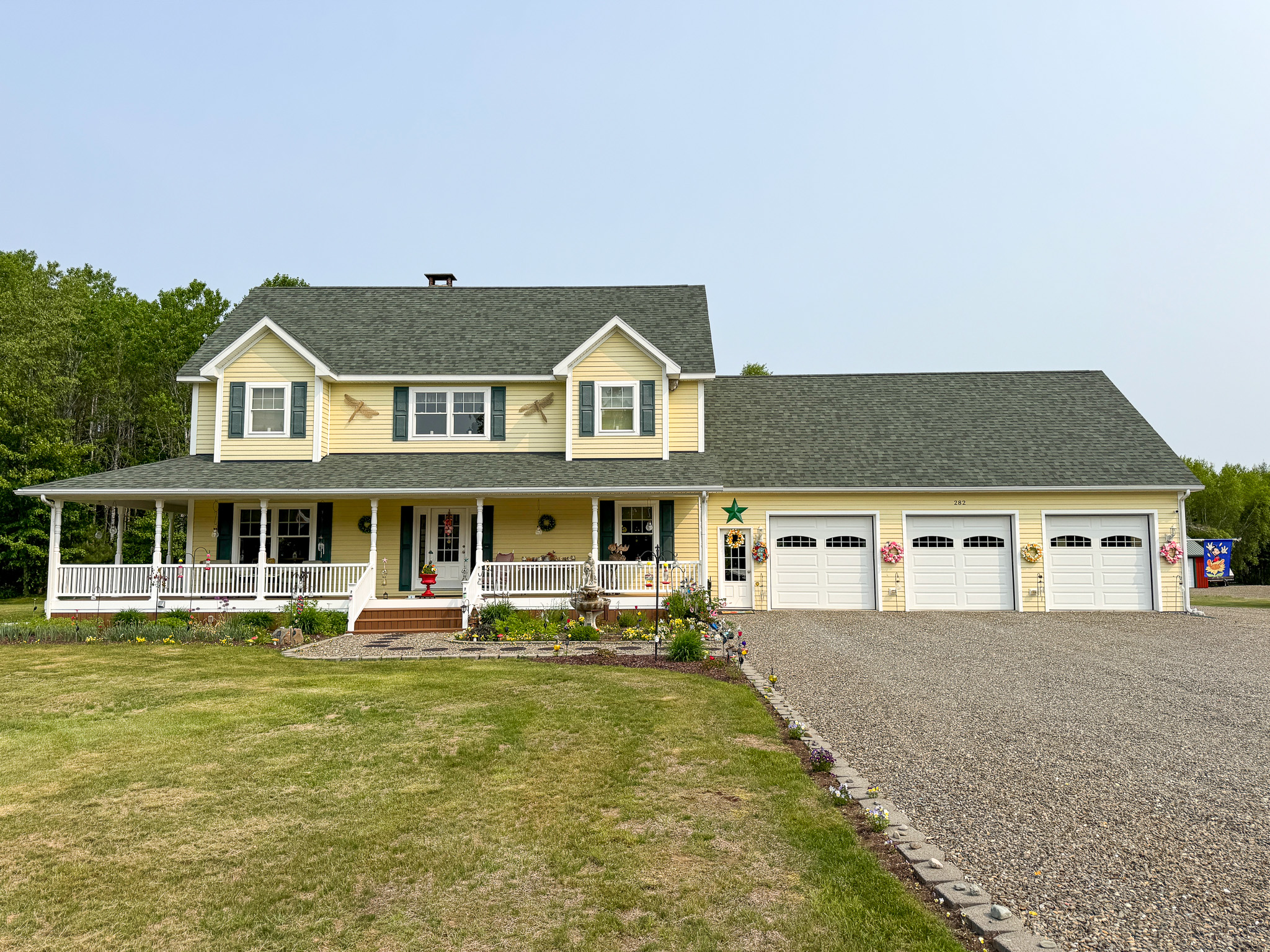 Picture Perfect Country Living