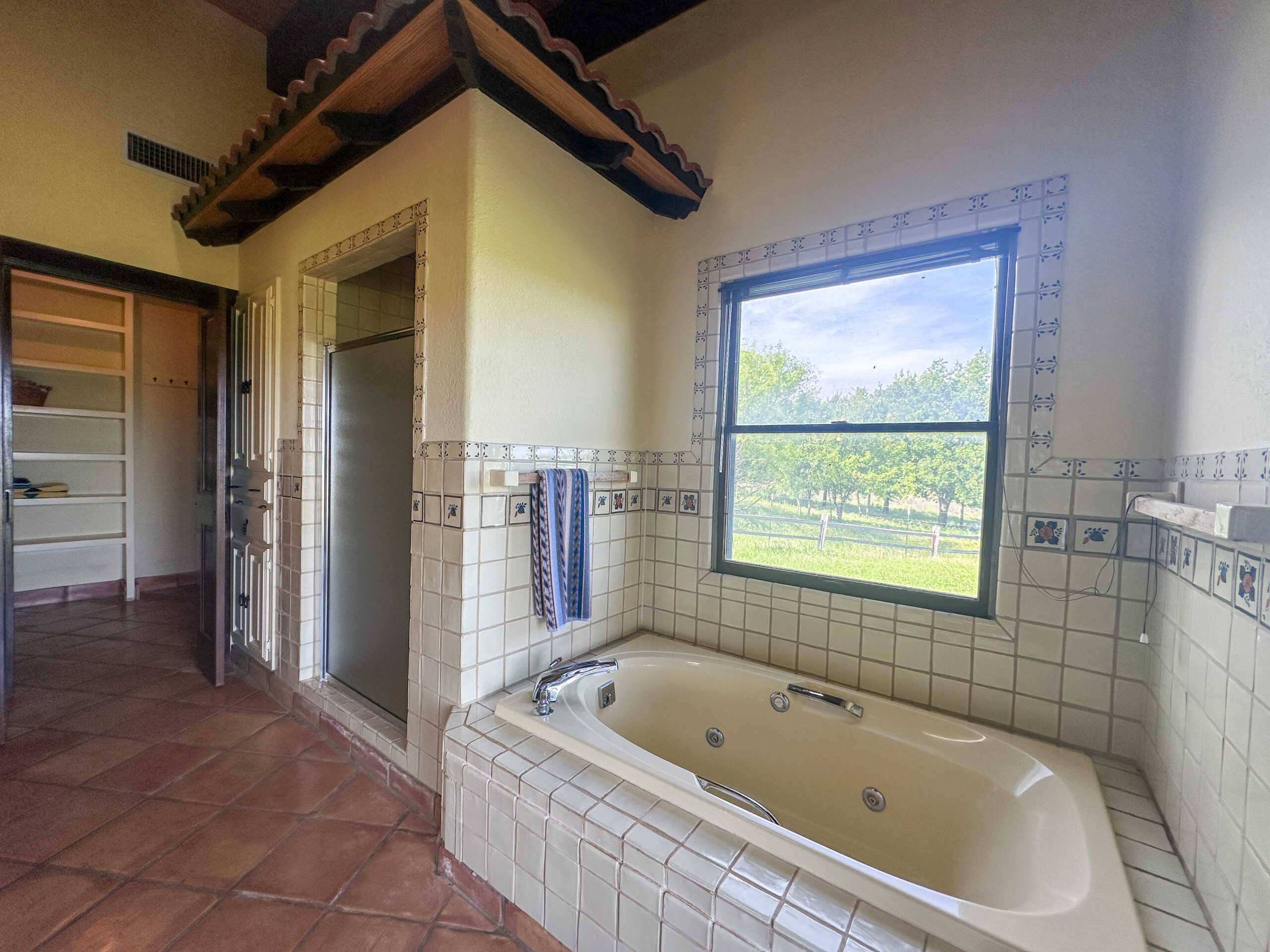 Exceptional Combination Ranch For Sale at Auction in Henrietta, TX