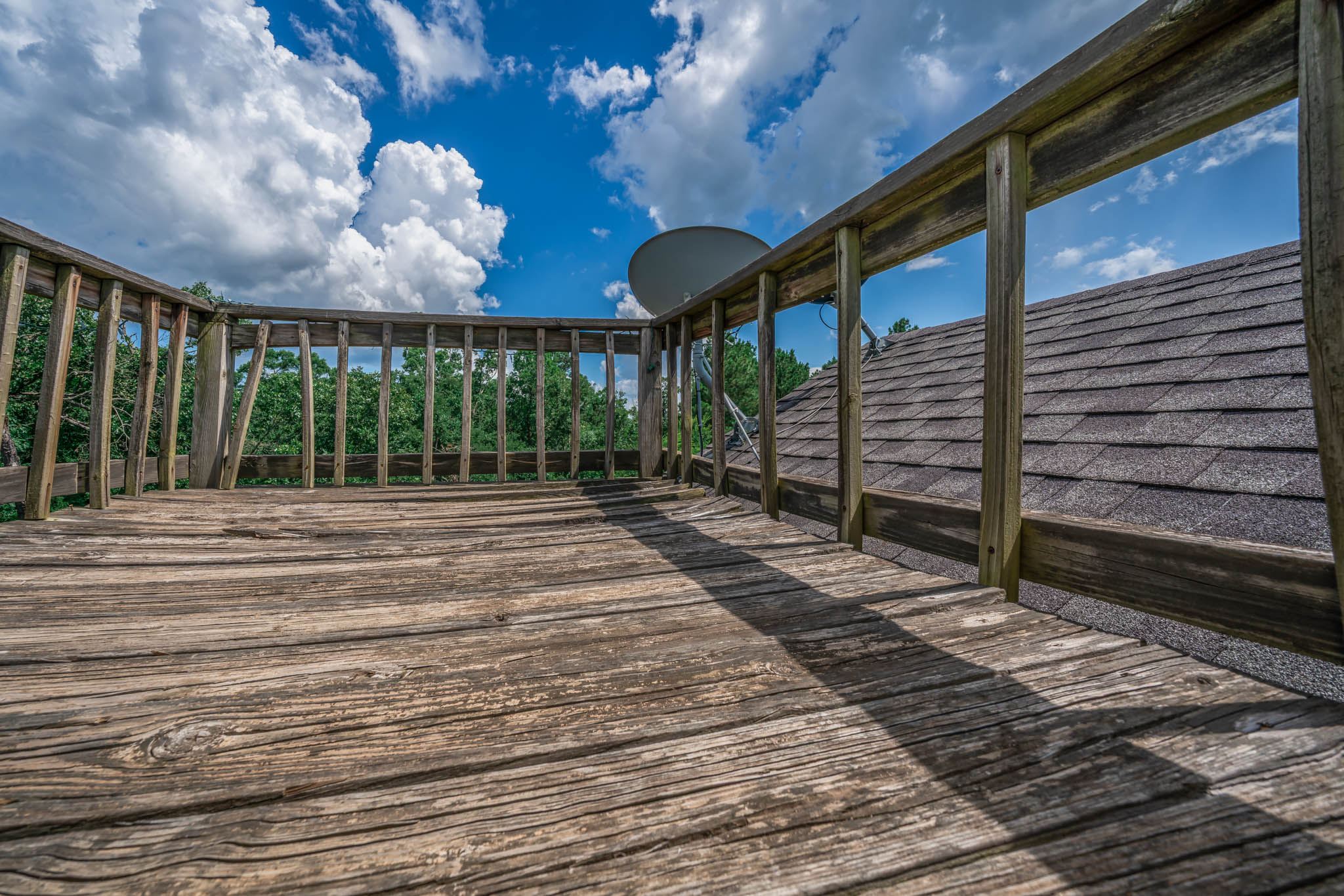 Gorgeous Acreage with Private Lake and Large House