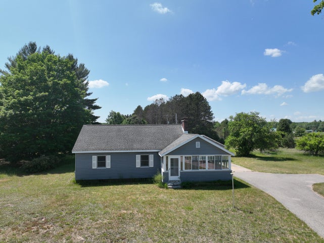 Farmhouse on 36 Acres with Pond, Woods & Wildlife – Cadillac, MI
