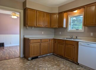 Farmhouse on 36 Acres with Pond, Woods & Wildlife – Cadillac, MI