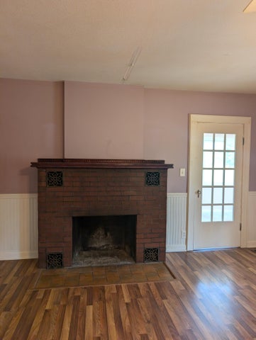 Farmhouse on 36 Acres with Pond, Woods & Wildlife – Cadillac, MI