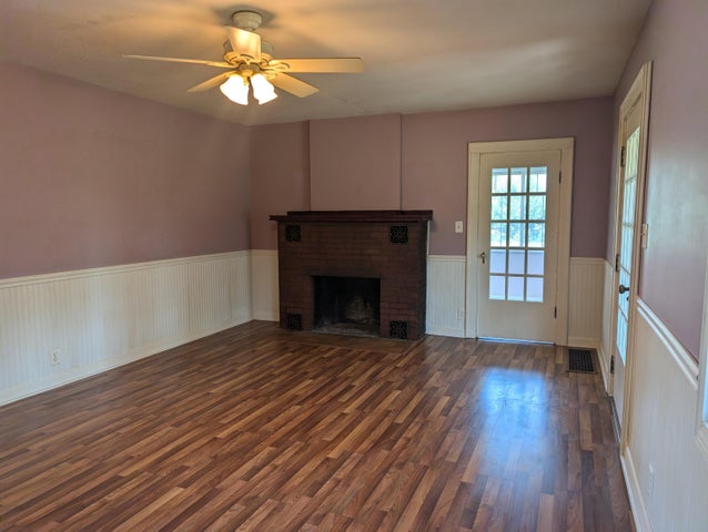 Farmhouse on 36 Acres with Pond, Woods & Wildlife – Cadillac, MI