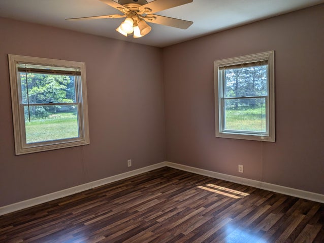 Farmhouse on 36 Acres with Pond, Woods & Wildlife – Cadillac, MI