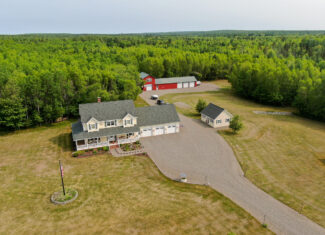 Picture Perfect Country Living