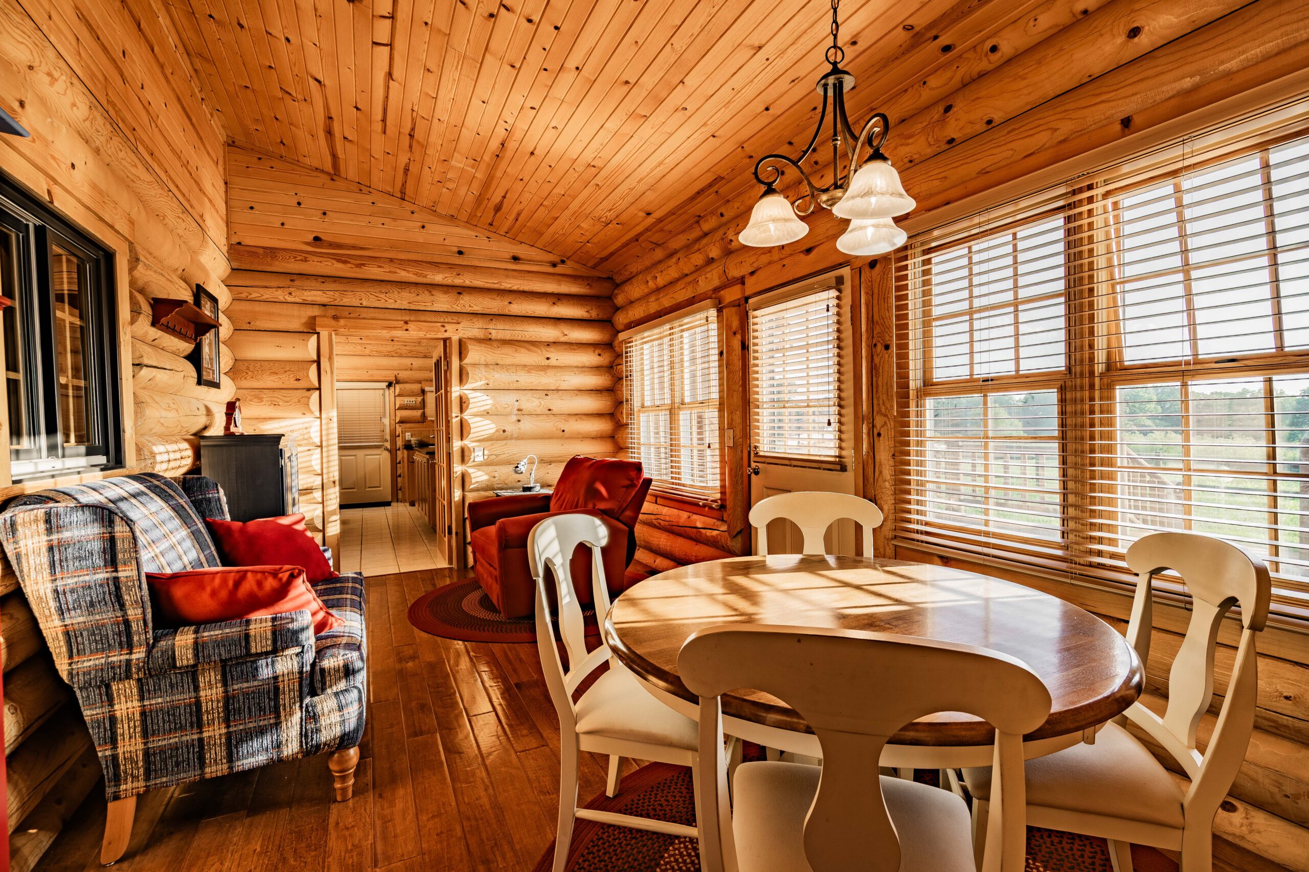 Log Cabin Paradise Near Stockton Lake