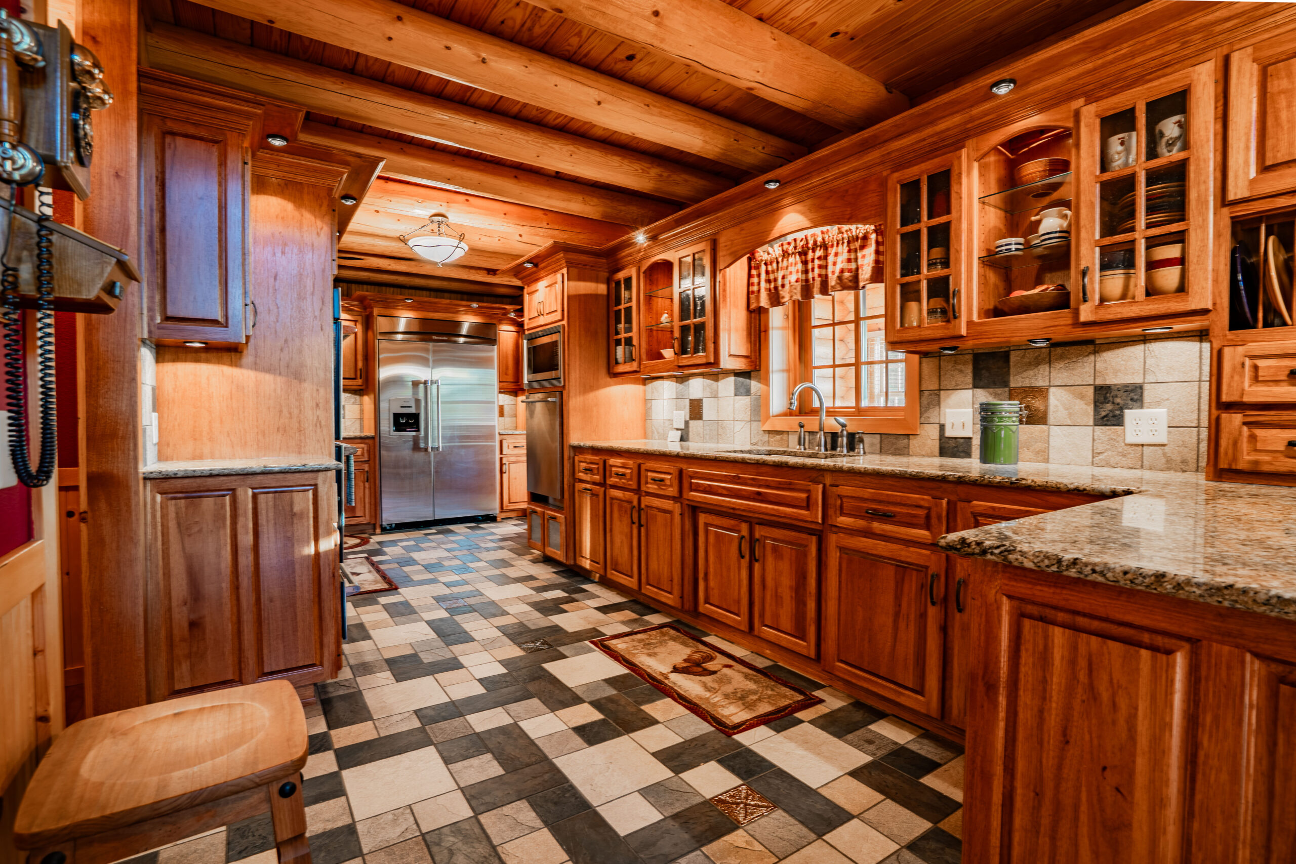Log Cabin Paradise Near Stockton Lake