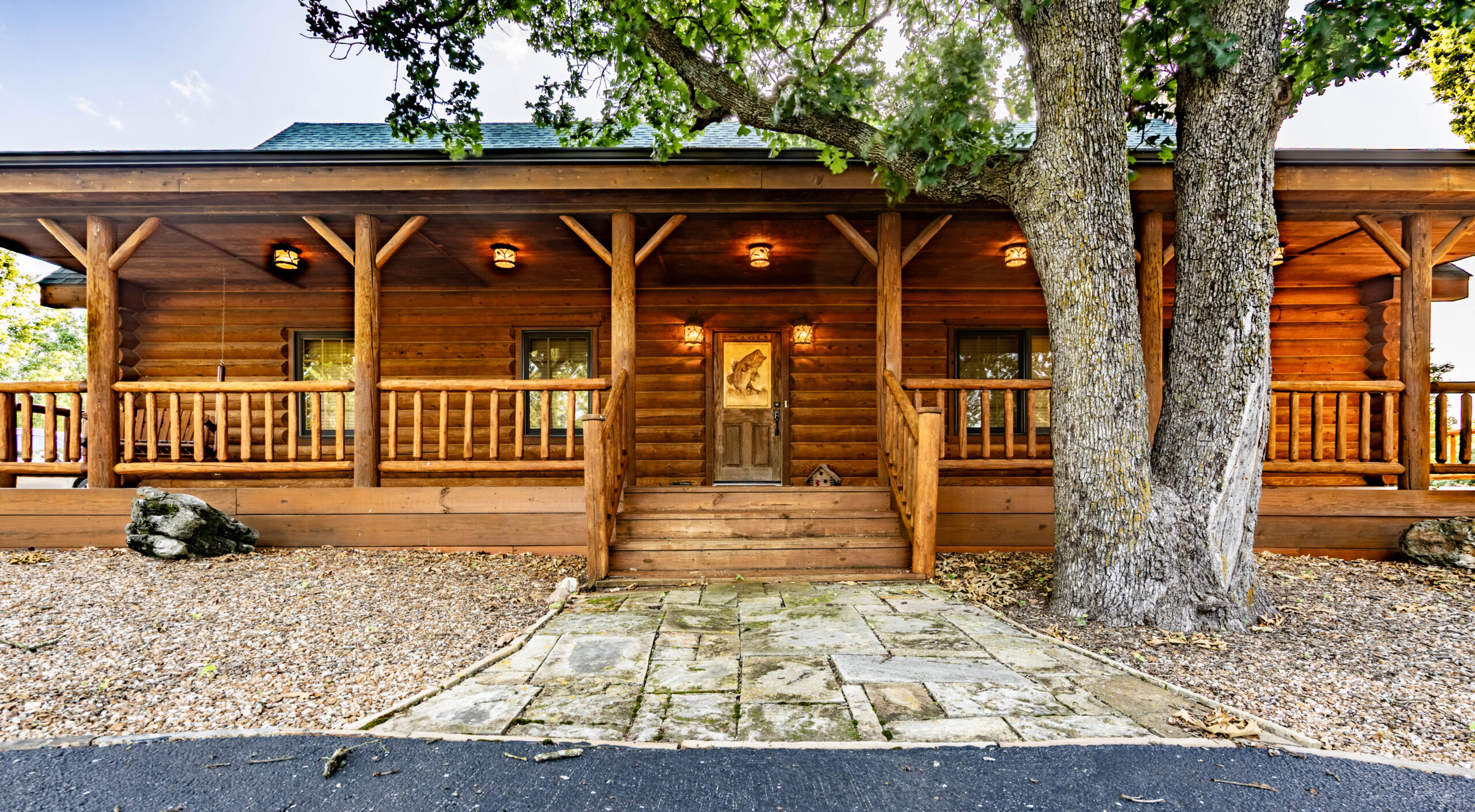 Log Cabin Paradise Near Stockton Lake