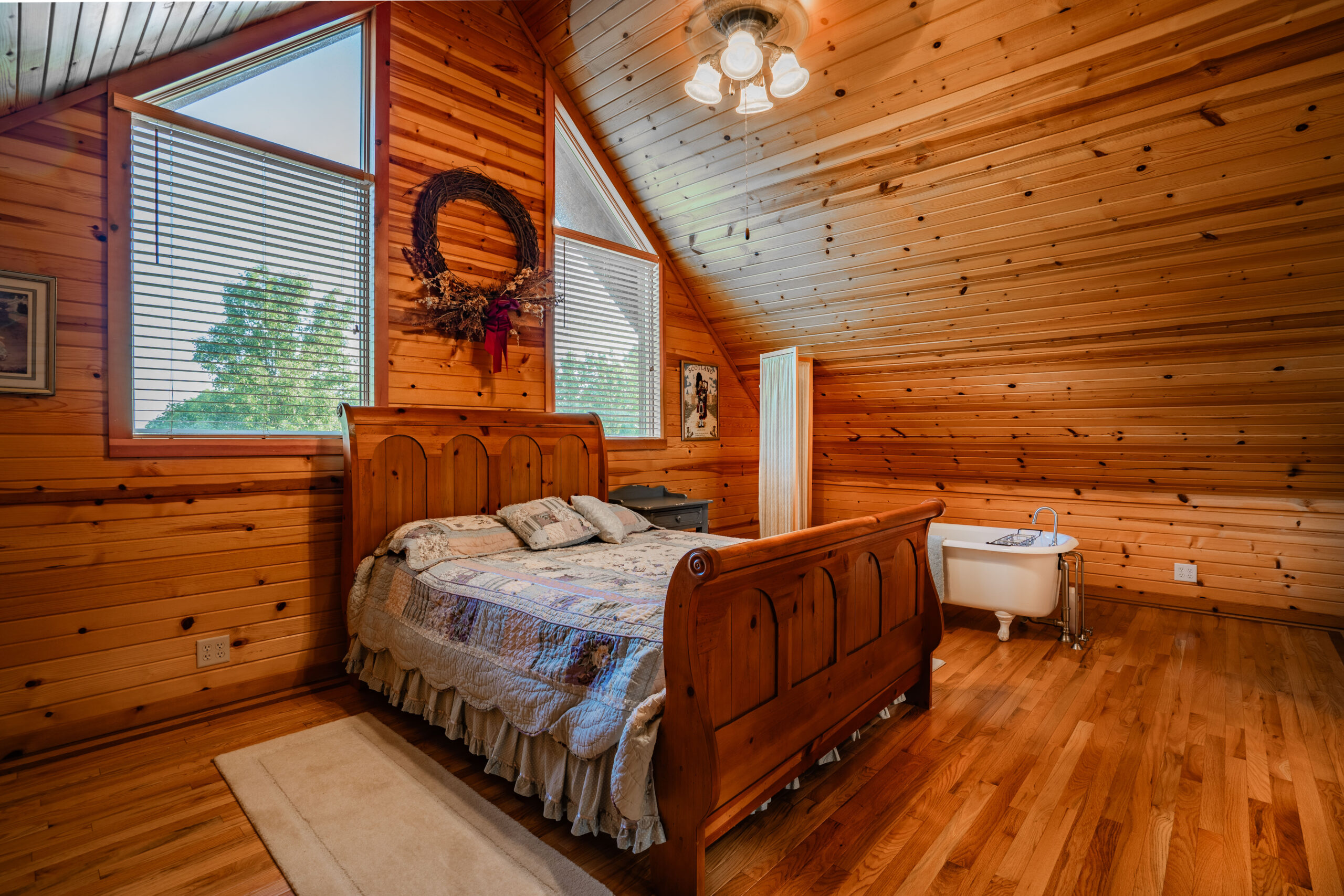 Log Cabin Paradise Near Stockton Lake