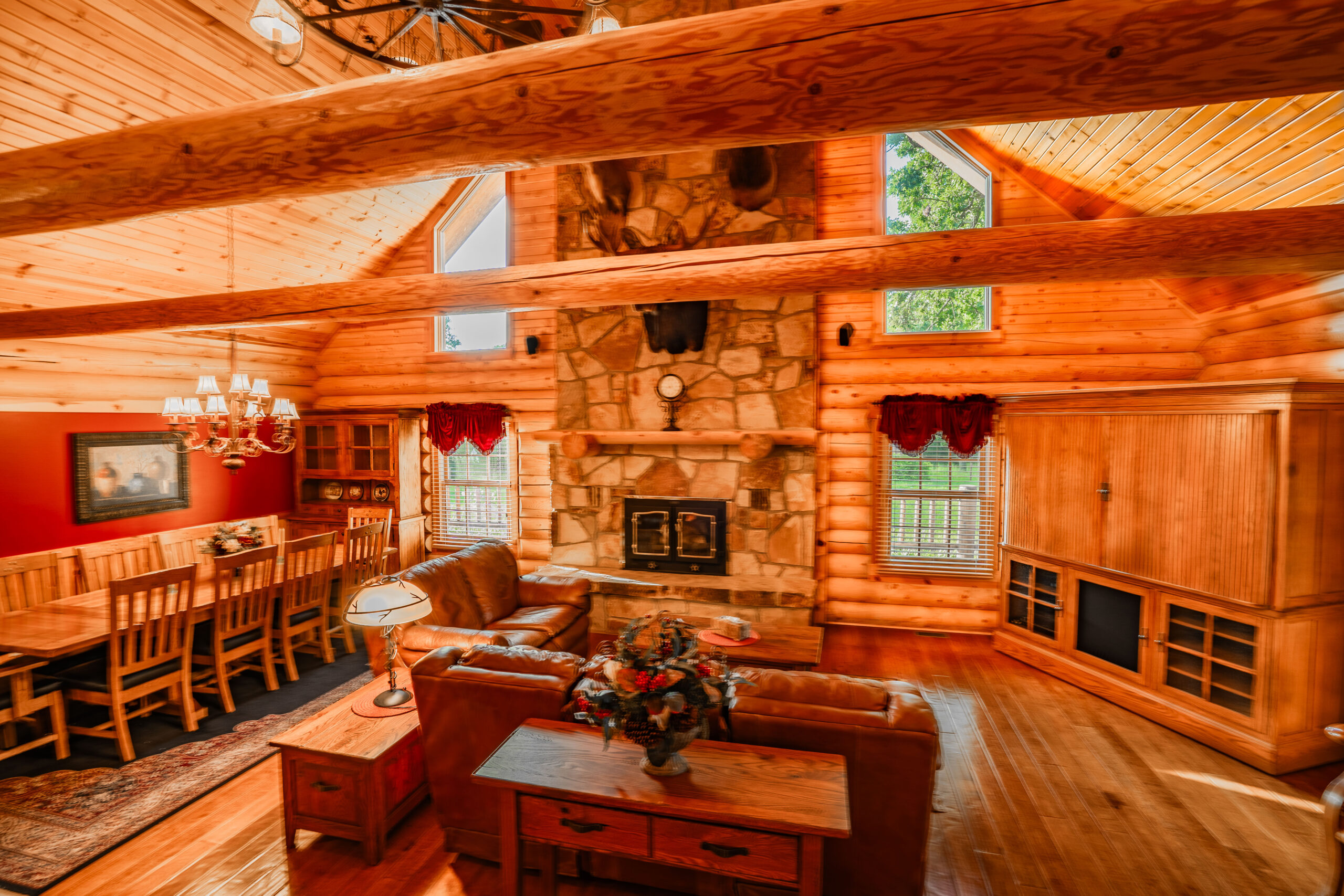 Log Cabin Paradise Near Stockton Lake