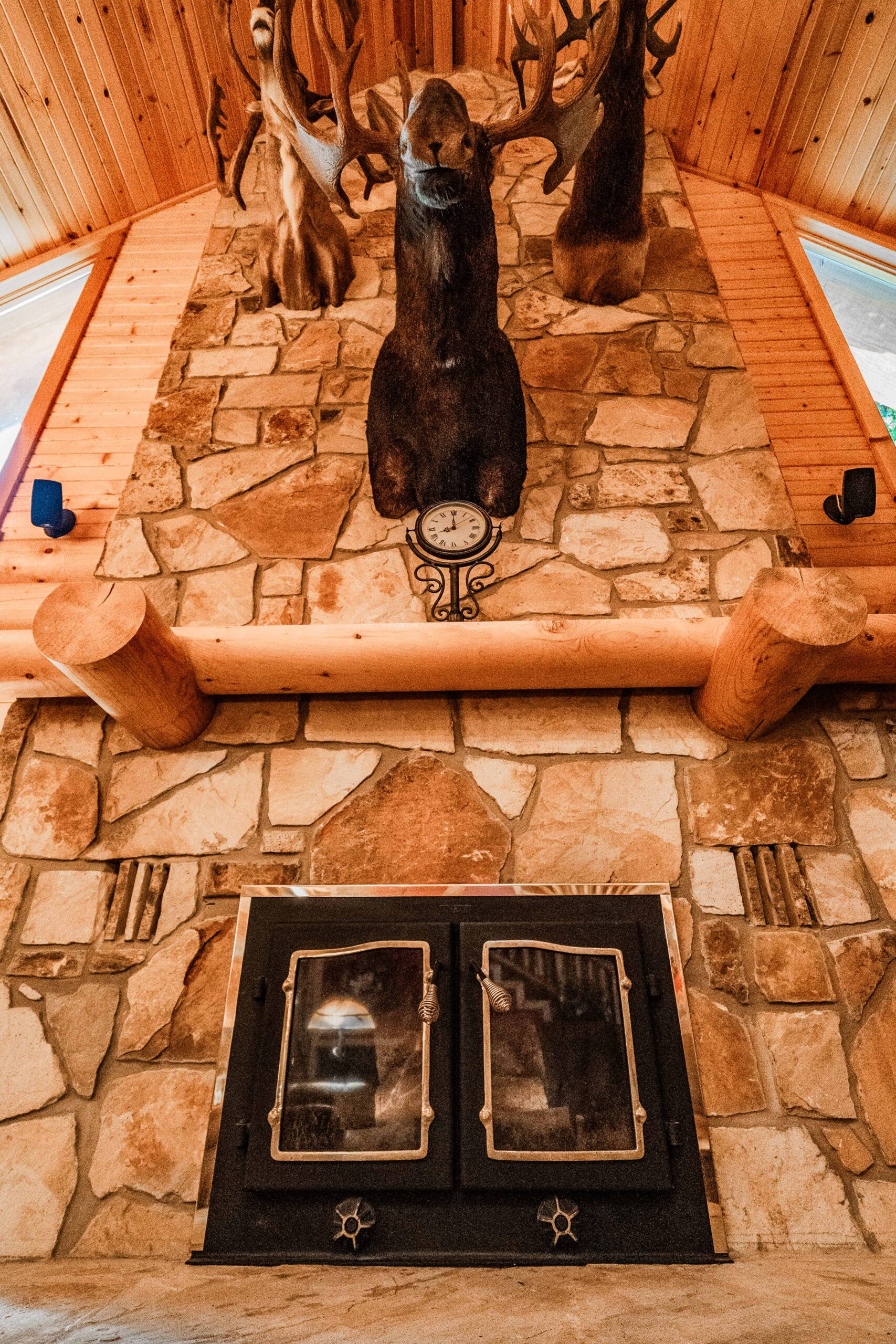 Log Cabin Paradise Near Stockton Lake