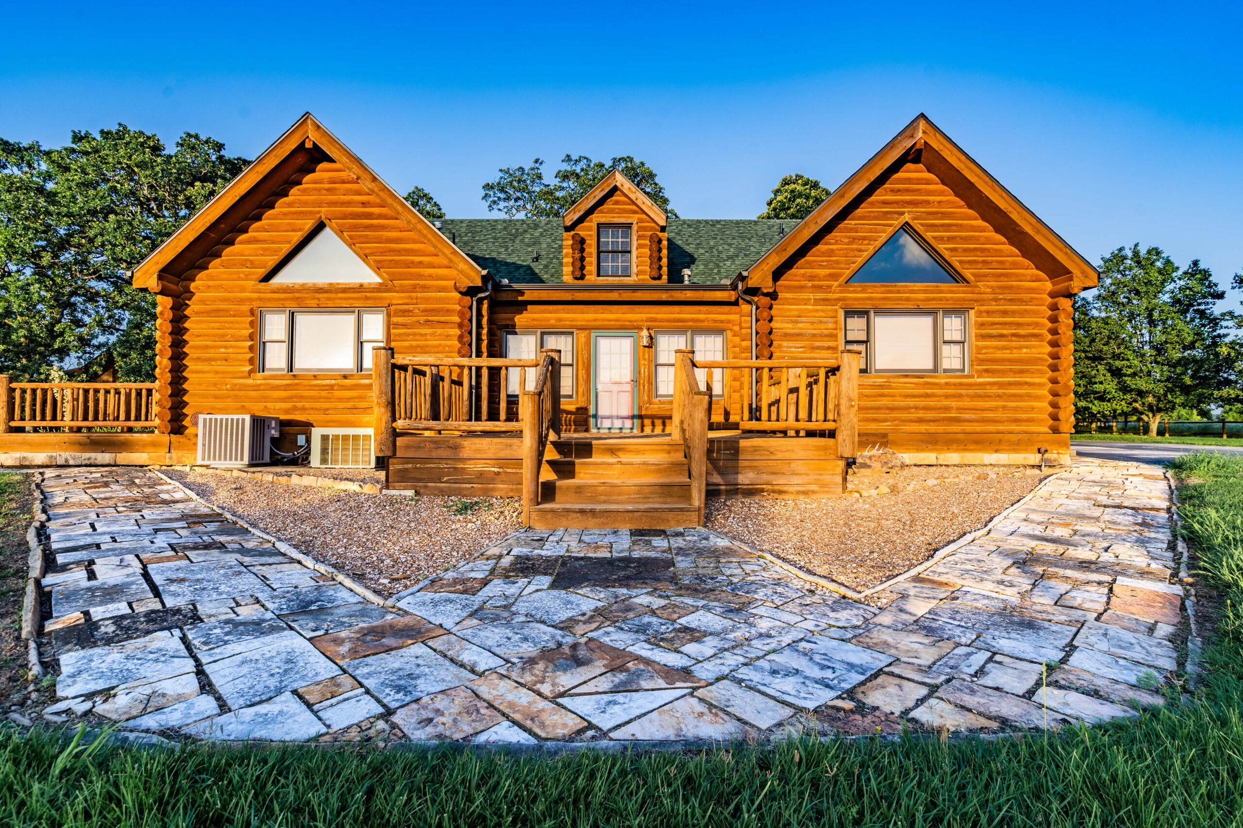 Log Cabin Paradise Near Stockton Lake