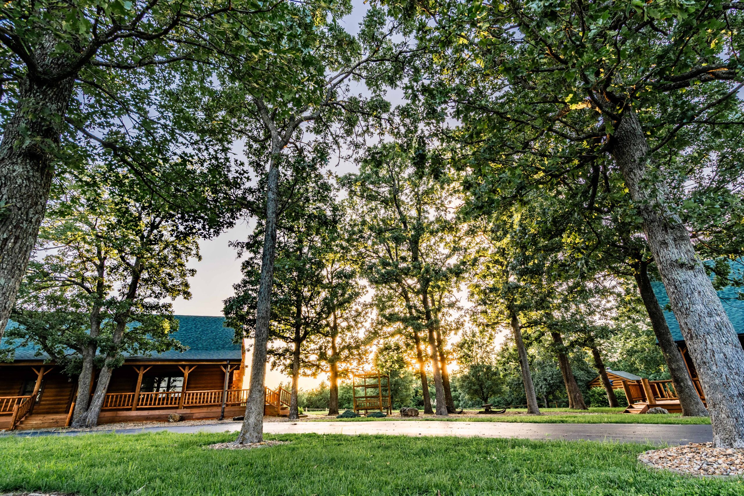 Log Cabin Paradise Near Stockton Lake