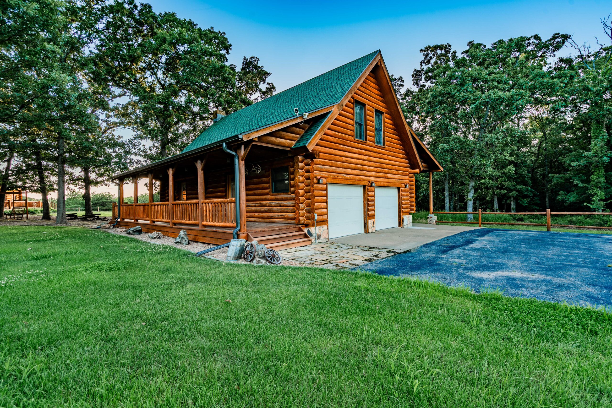 Log Cabin Paradise Near Stockton Lake