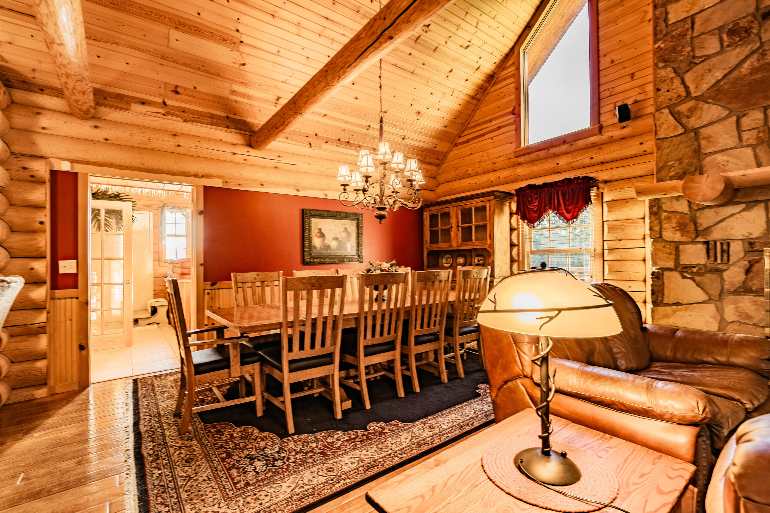 Log Cabin Paradise Near Stockton Lake