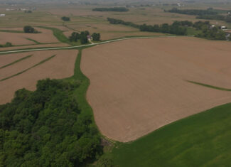 Exceptional Tract Totaling 104.71 Acres Decorah IA