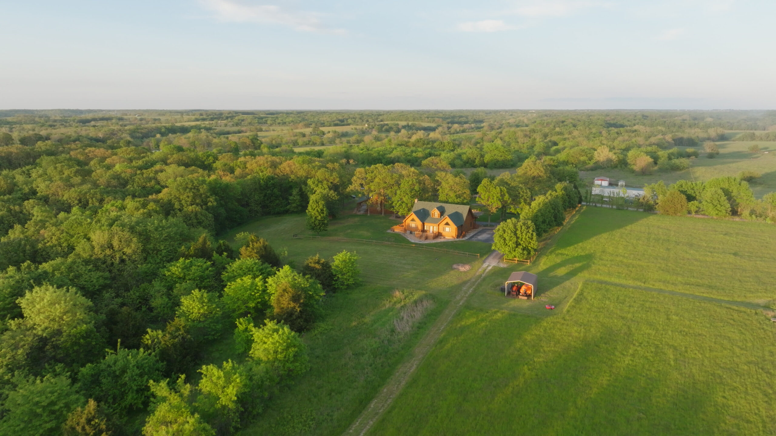 Log Cabin Paradise Near Stockton Lake