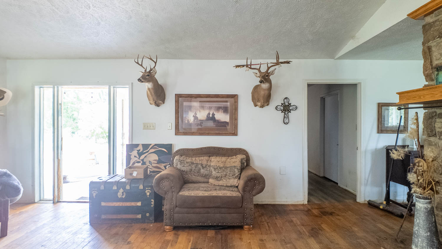 440-Acre Ranch or Hunter’s Retreat – Ultimate Seclusion and Natural Beauty