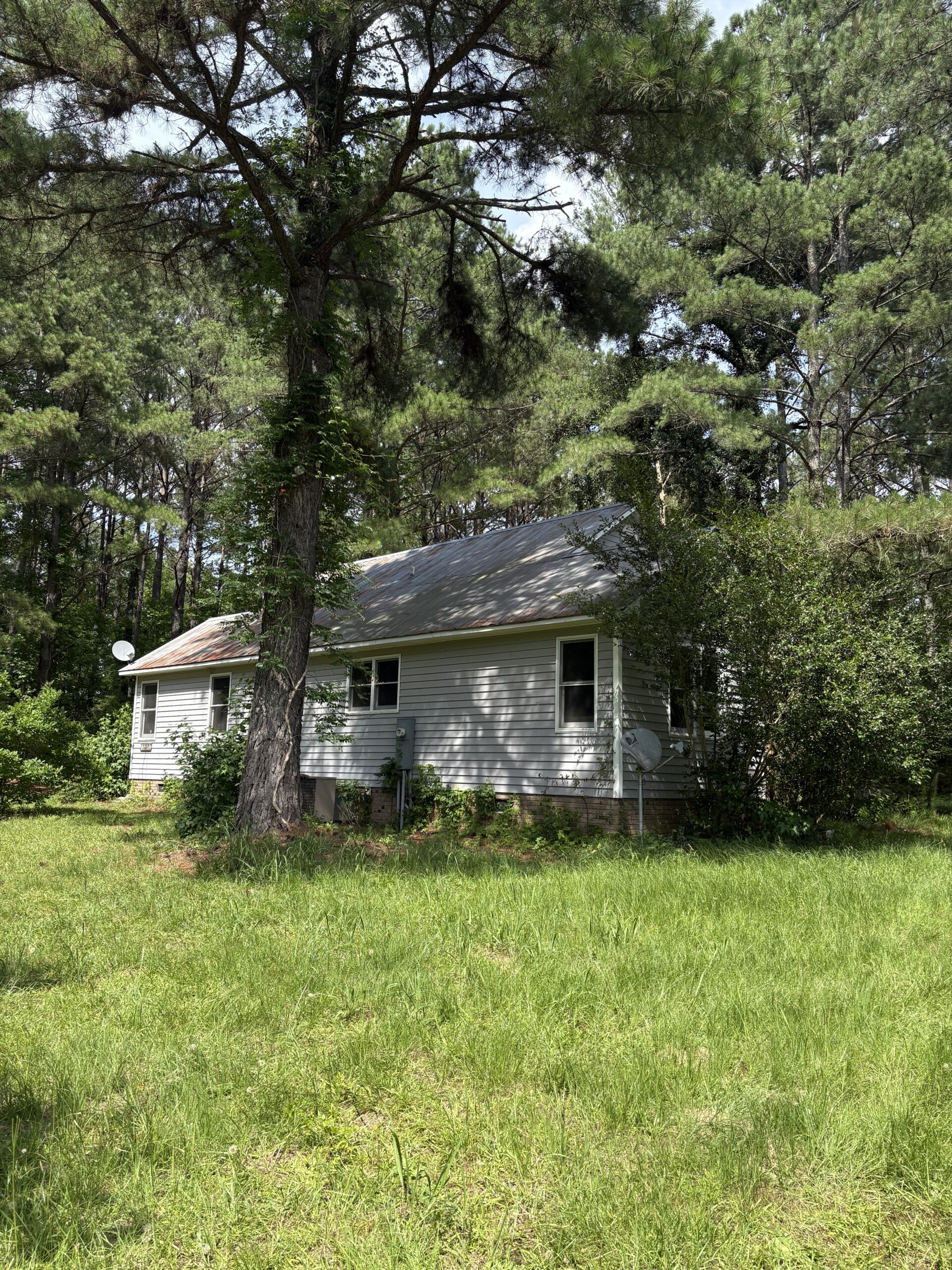 23-AC Country Retreat with Two Homes in Pitt County, NC