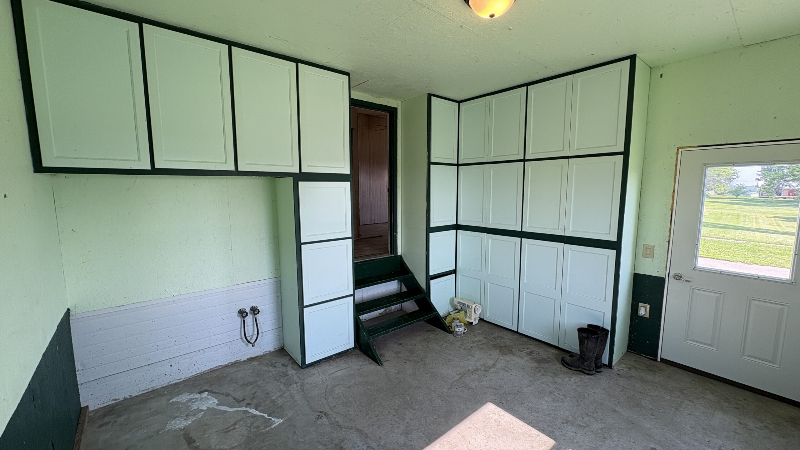 Charming Manufactured Home on 6.4 Acres with Outbuildings