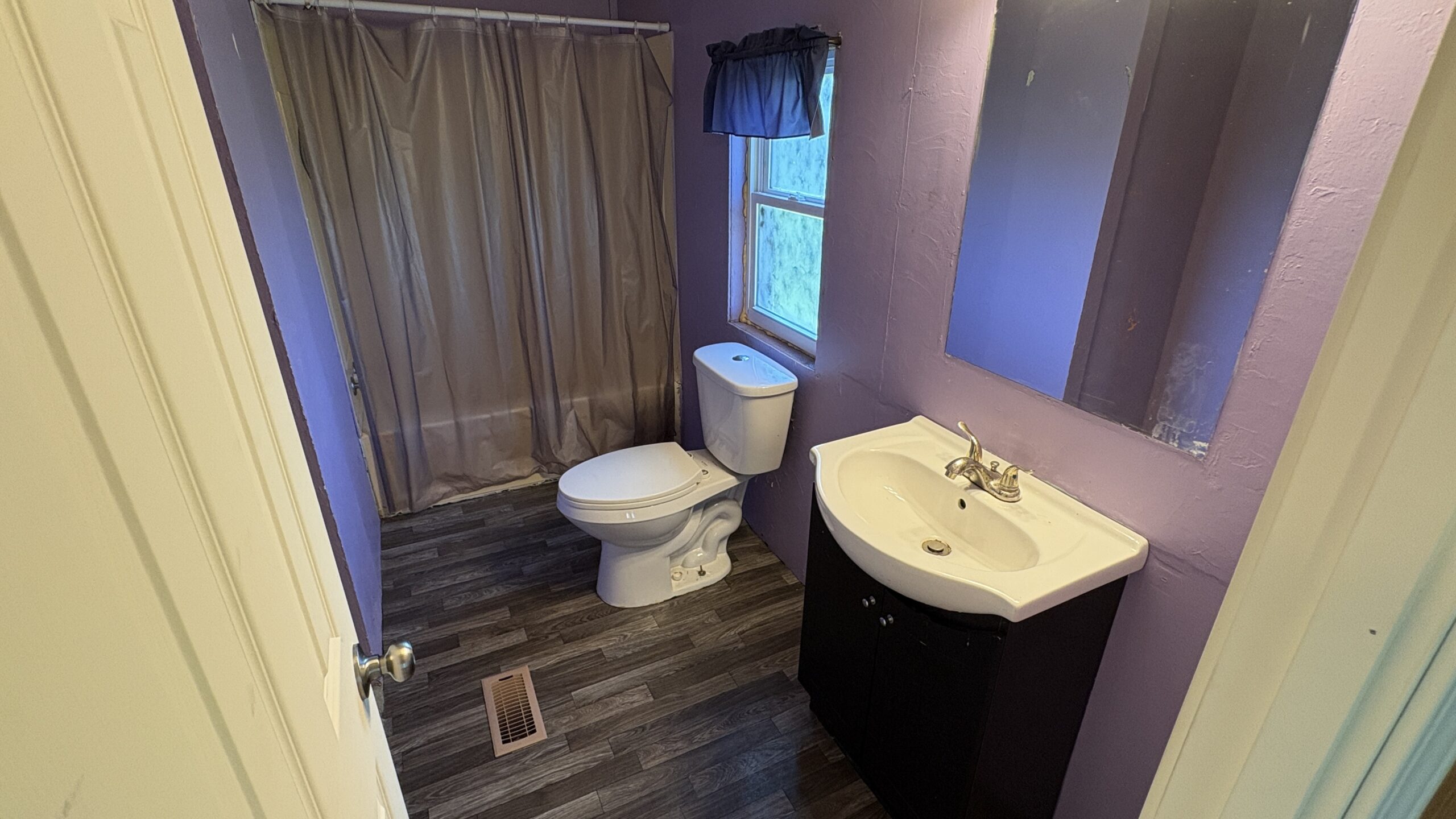 Charming Manufactured Home on 6.4 Acres with Outbuildings