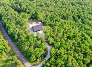 Home with Acreage for Sale in Salem, MO