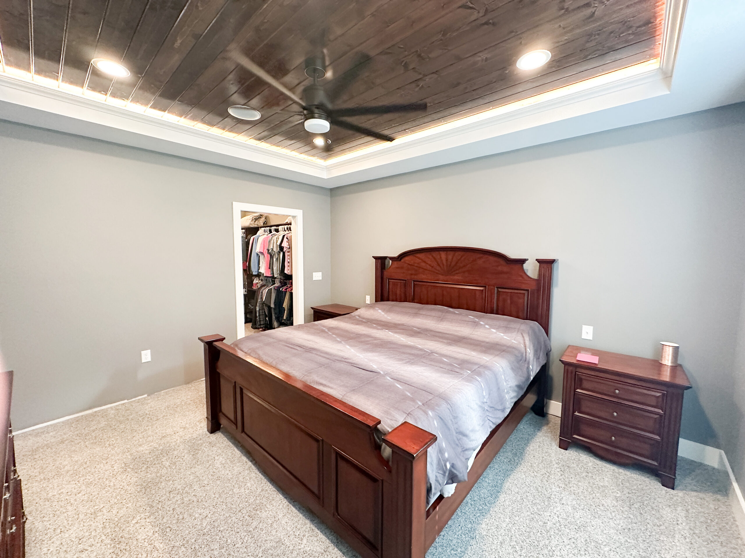 Home with Acreage for Sale in Salem, MO