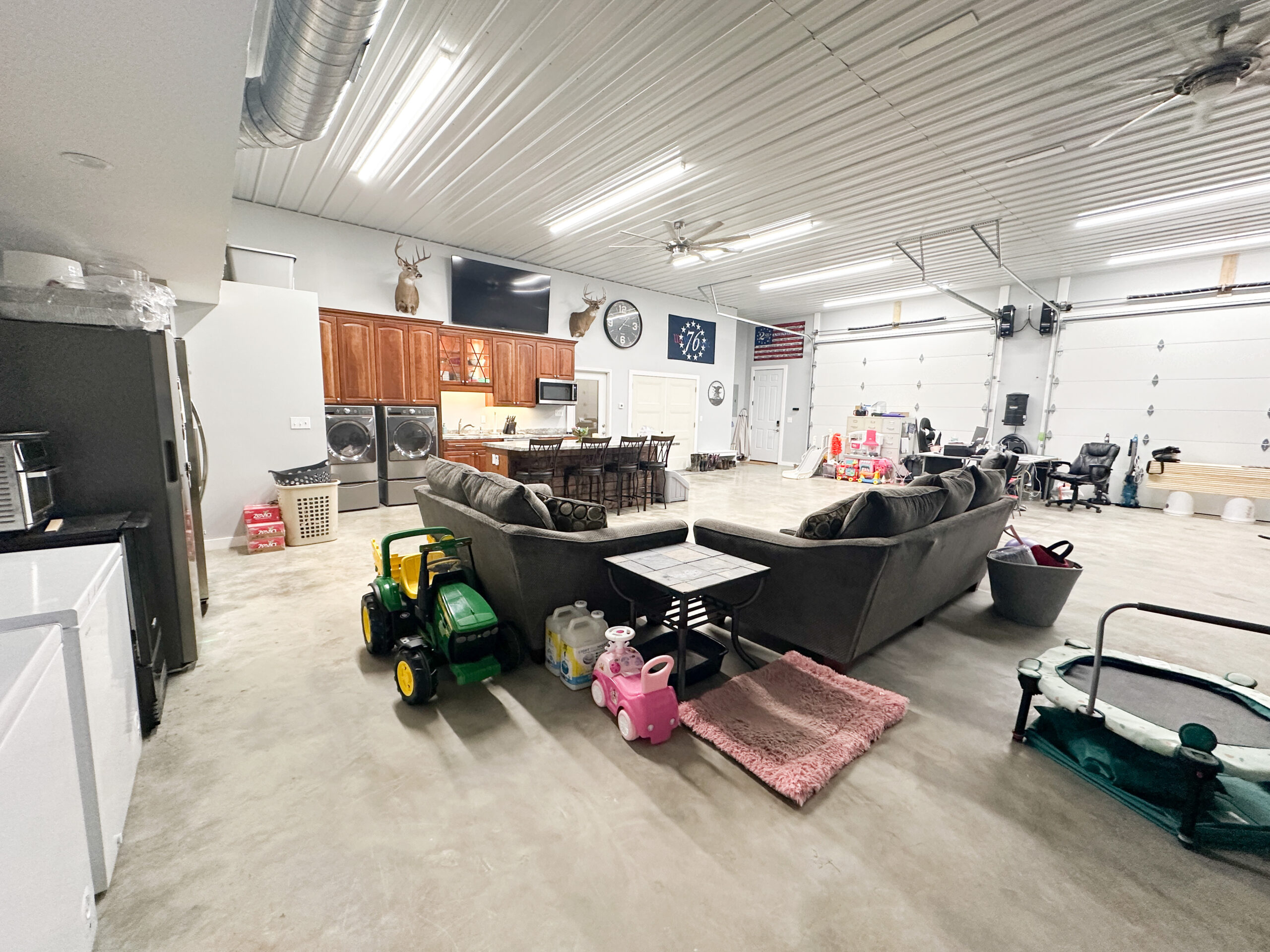 Home with Acreage for Sale in Salem, MO