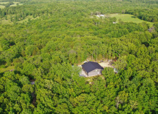 Home with Acreage for Sale in Salem, MO