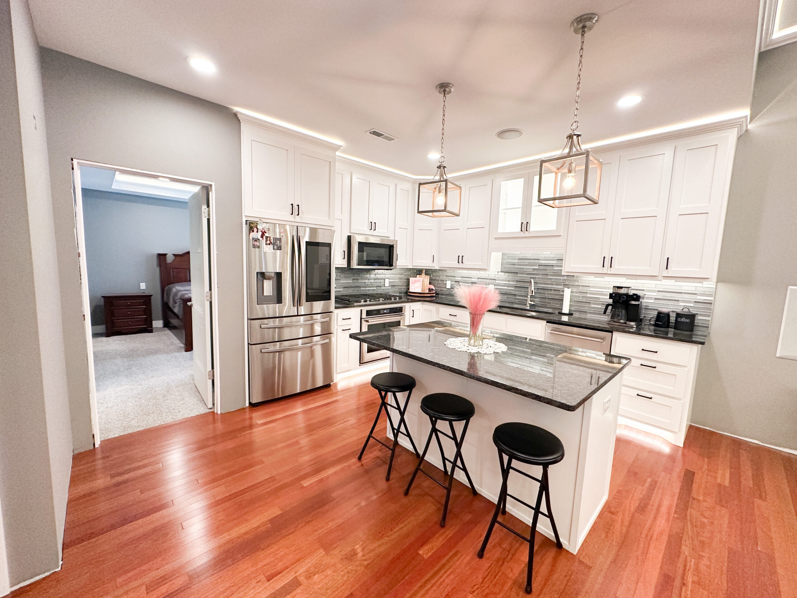 Home with Acreage for Sale in Salem, MO