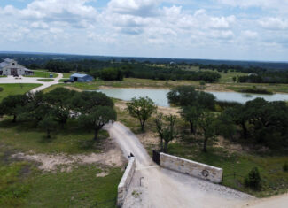 214±-Acre Luxury Texas Hill Country Ranch with 1,600′ Leon River Frontage near Gatesville