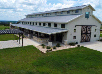 214±-Acre Luxury Texas Hill Country Ranch with 1,600′ Leon River Frontage near Gatesville